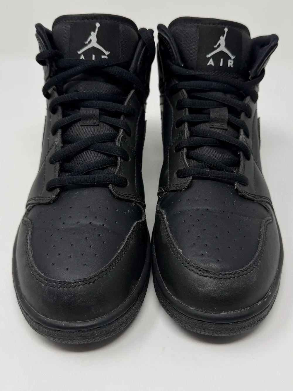 Nike Air Jordan 1 Mid Kids Black Leather Sneakers Sz. 5y